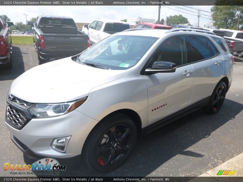 Front 3/4 View of 2020 Chevrolet Equinox Premier AWD Photo #7