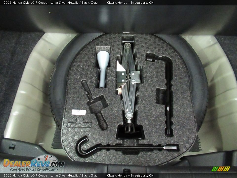 2016 Honda Civic LX-P Coupe Lunar Silver Metallic / Black/Gray Photo #20