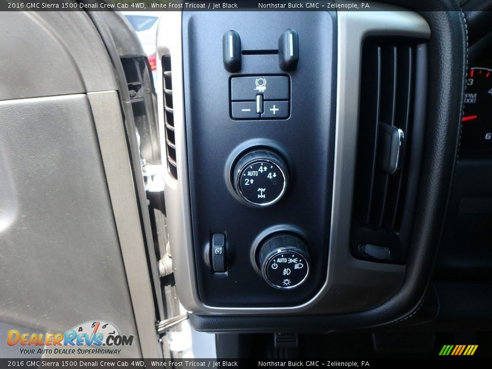 2016 GMC Sierra 1500 Denali Crew Cab 4WD White Frost Tricoat / Jet Black Photo #22