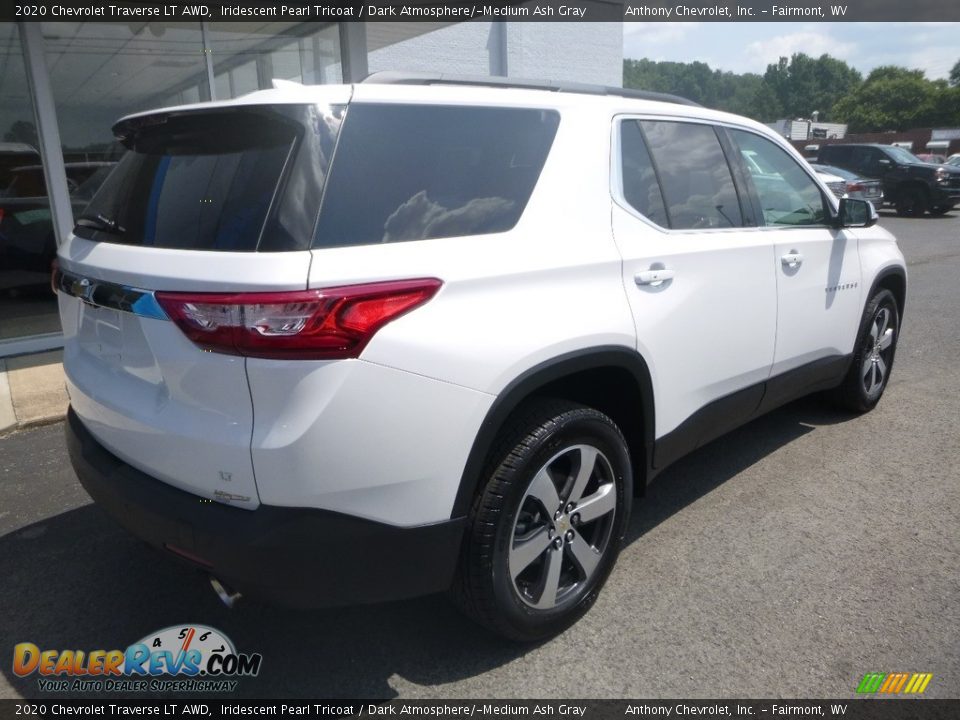 2020 Chevrolet Traverse LT AWD Iridescent Pearl Tricoat / Dark Atmosphere/­Medium Ash Gray Photo #4