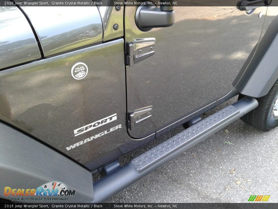 2016 Jeep Wrangler Sport Granite Crystal Metallic / Black Photo #24