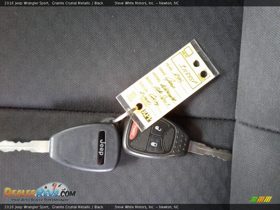 2016 Jeep Wrangler Sport Granite Crystal Metallic / Black Photo #25