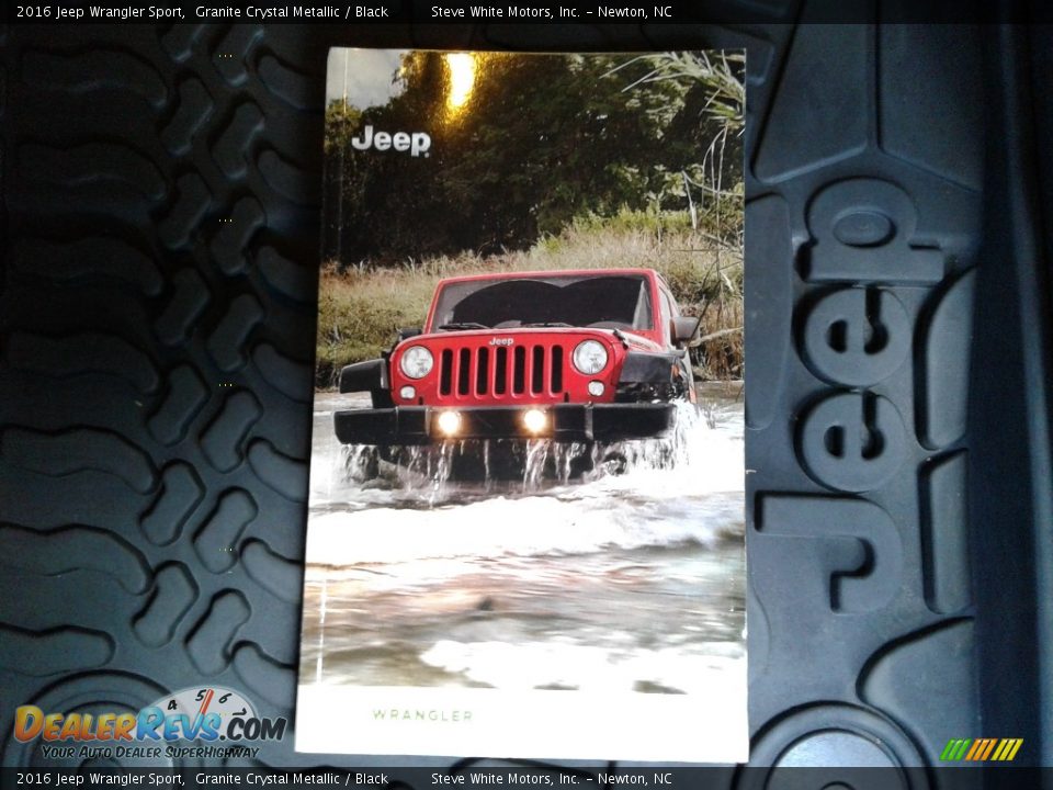 2016 Jeep Wrangler Sport Granite Crystal Metallic / Black Photo #28