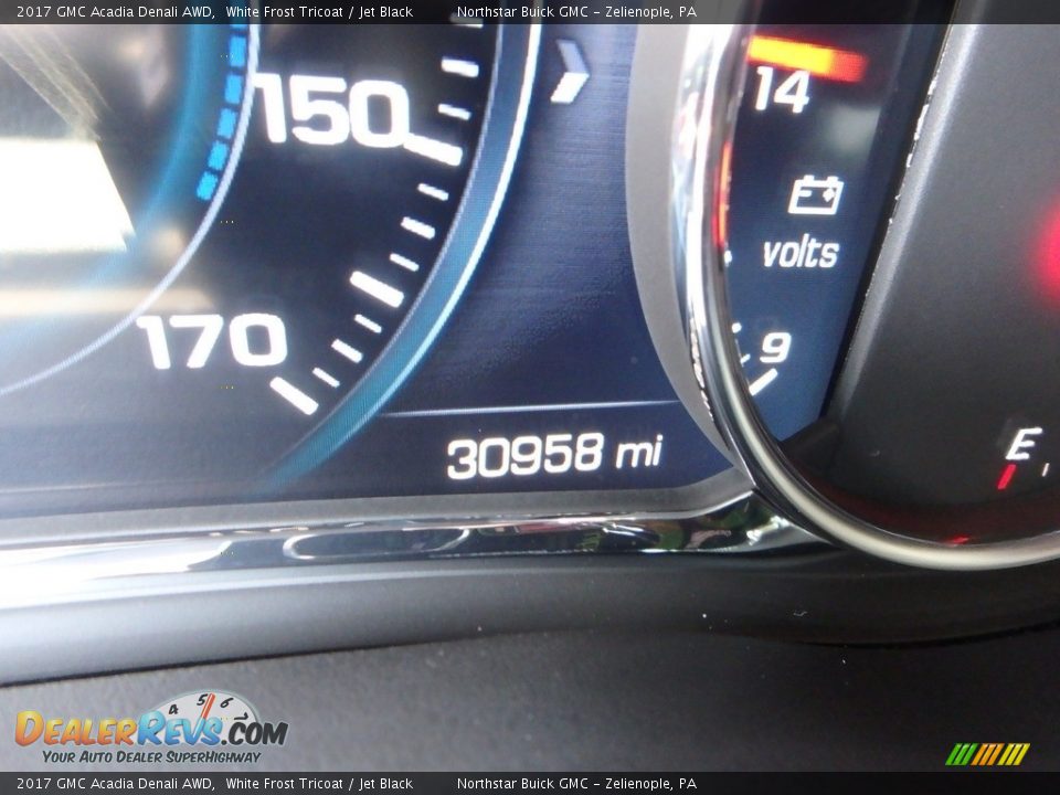 2017 GMC Acadia Denali AWD White Frost Tricoat / Jet Black Photo #30