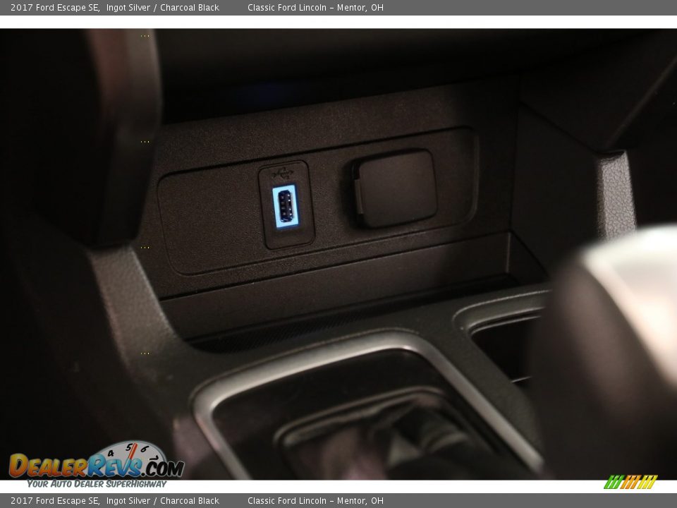 2017 Ford Escape SE Ingot Silver / Charcoal Black Photo #16