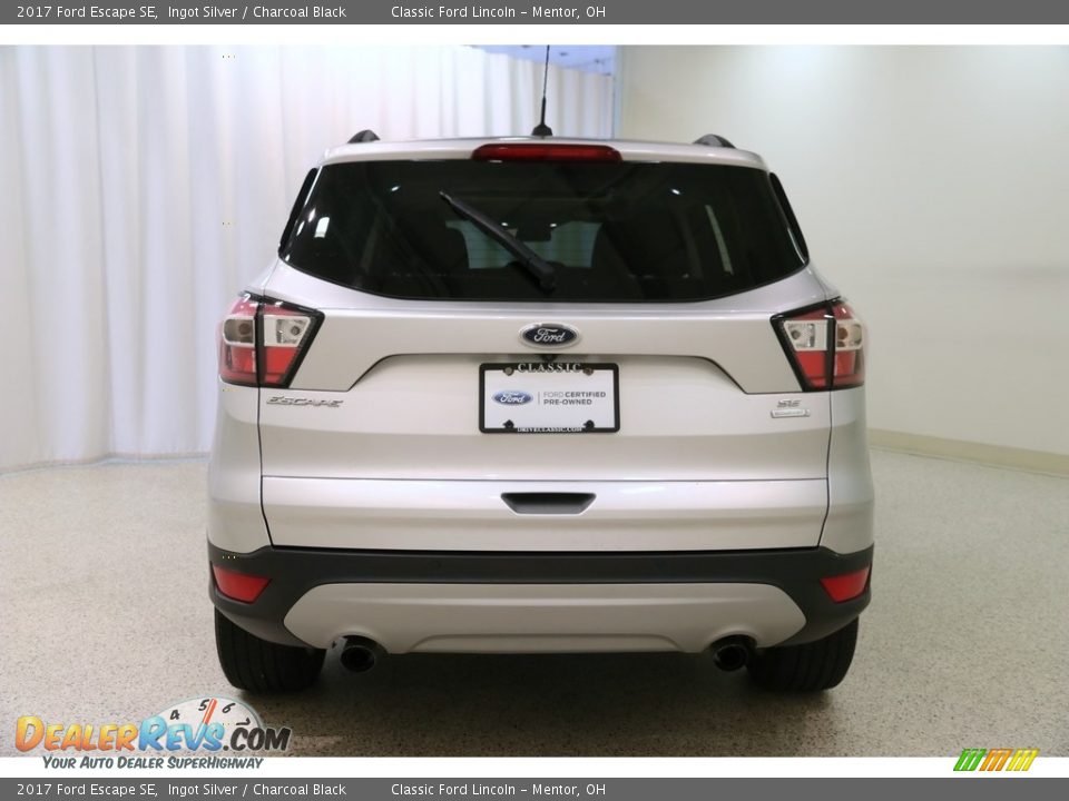 2017 Ford Escape SE Ingot Silver / Charcoal Black Photo #20