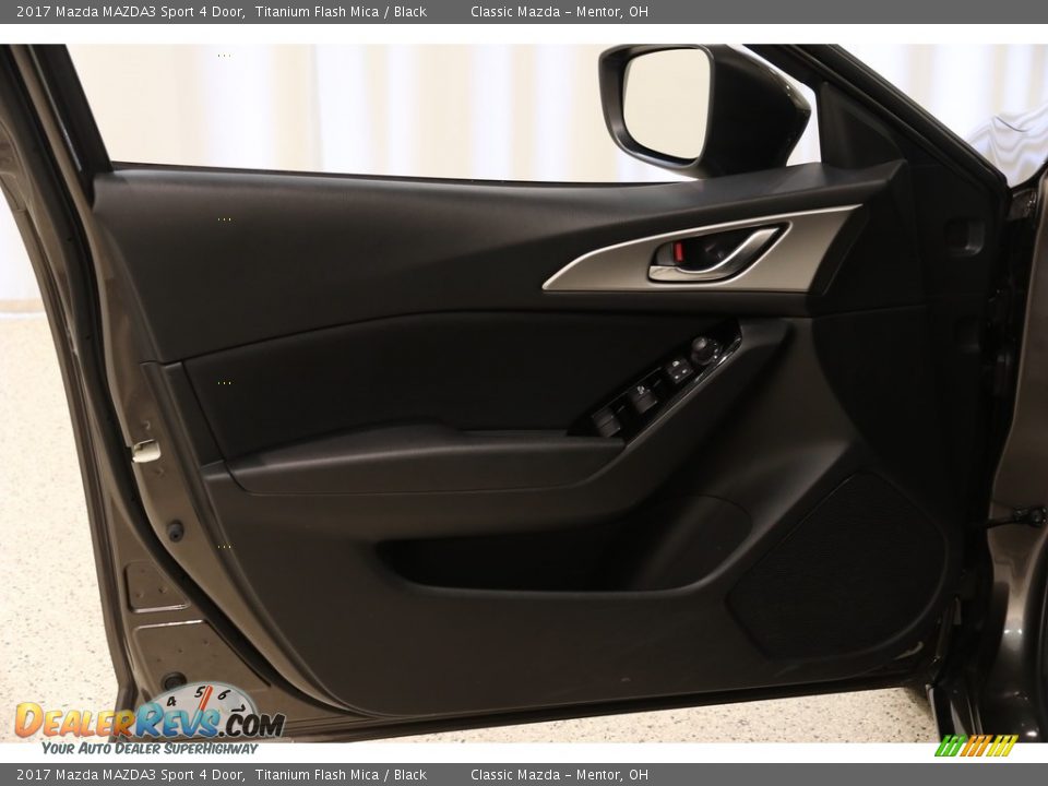 2017 Mazda MAZDA3 Sport 4 Door Titanium Flash Mica / Black Photo #4