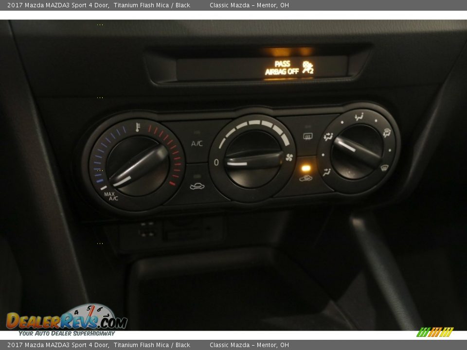 2017 Mazda MAZDA3 Sport 4 Door Titanium Flash Mica / Black Photo #16