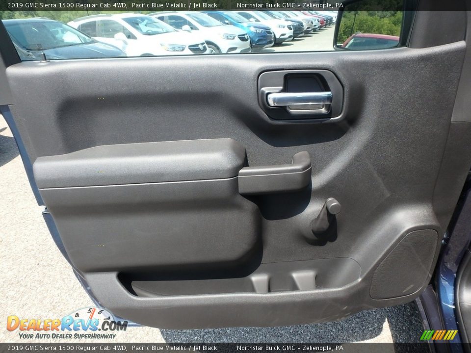 Door Panel of 2019 GMC Sierra 1500 Regular Cab 4WD Photo #15