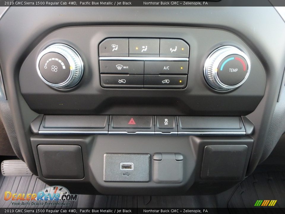 Controls of 2019 GMC Sierra 1500 Regular Cab 4WD Photo #18