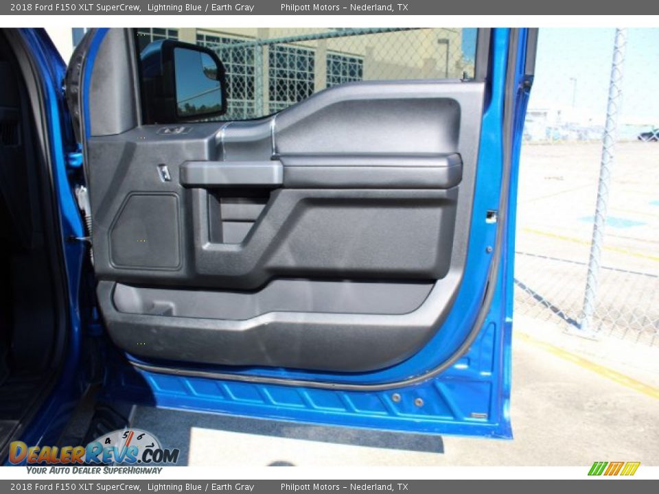 2018 Ford F150 XLT SuperCrew Lightning Blue / Earth Gray Photo #26