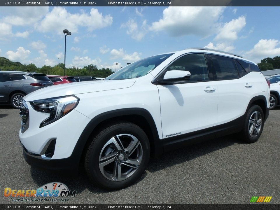 Front 3/4 View of 2020 GMC Terrain SLT AWD Photo #1
