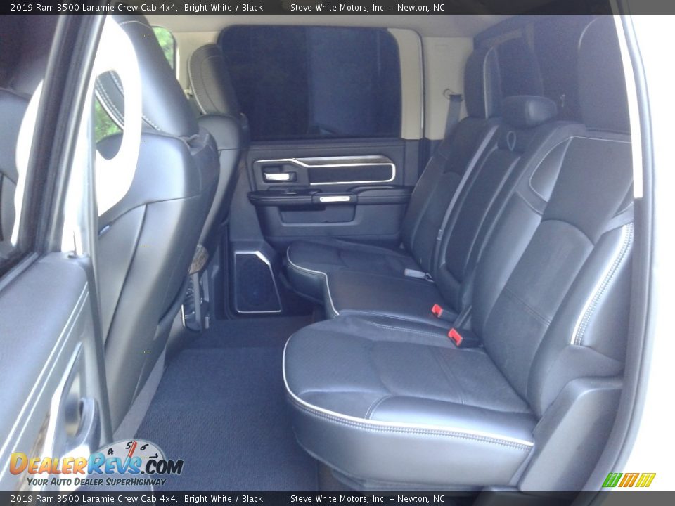 2019 Ram 3500 Laramie Crew Cab 4x4 Bright White / Black Photo #11