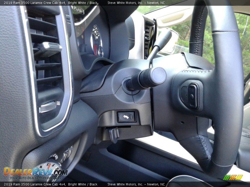 2019 Ram 3500 Laramie Crew Cab 4x4 Bright White / Black Photo #19