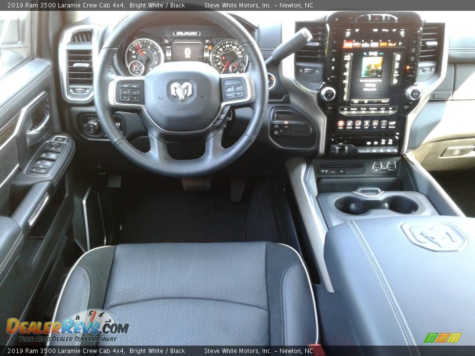 2019 Ram 3500 Laramie Crew Cab 4x4 Bright White / Black Photo #33