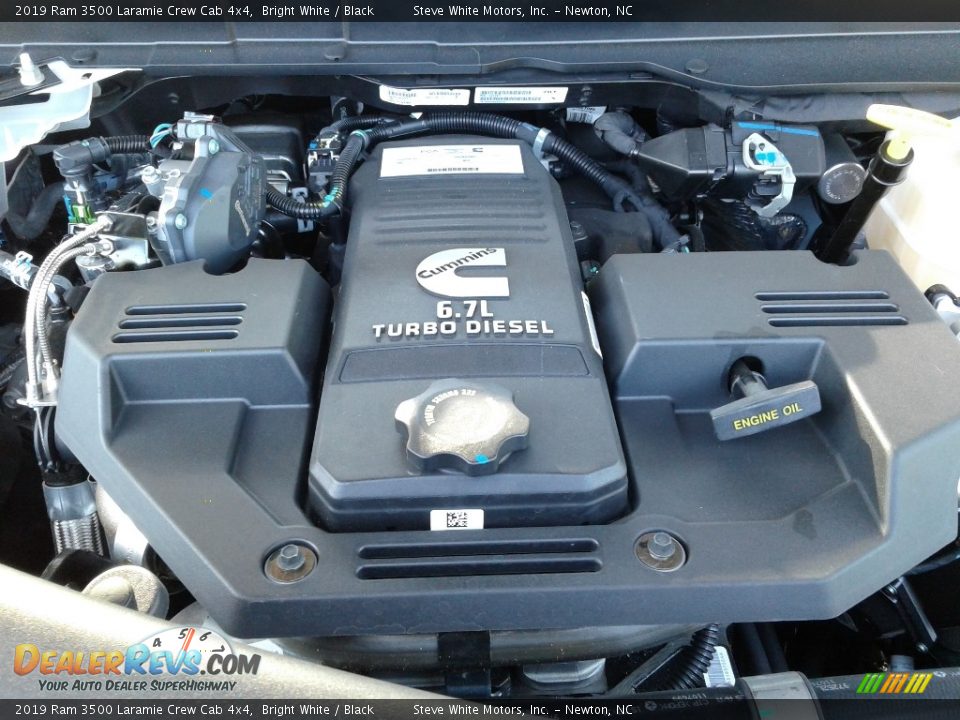2019 Ram 3500 Laramie Crew Cab 4x4 Bright White / Black Photo #35