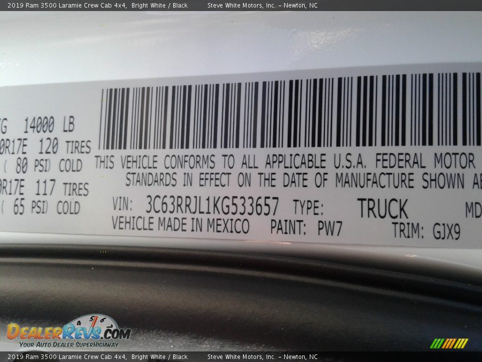 2019 Ram 3500 Laramie Crew Cab 4x4 Bright White / Black Photo #36