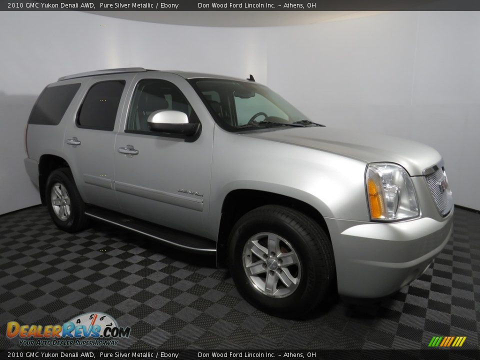 2010 GMC Yukon Denali AWD Pure Silver Metallic / Ebony Photo #3