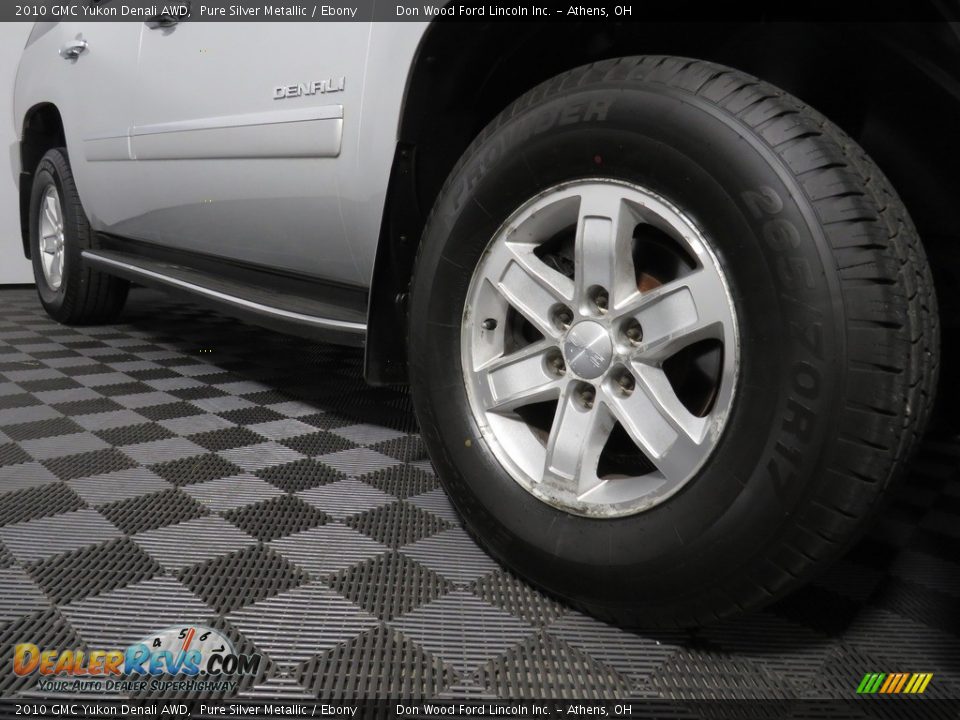 2010 GMC Yukon Denali AWD Pure Silver Metallic / Ebony Photo #4