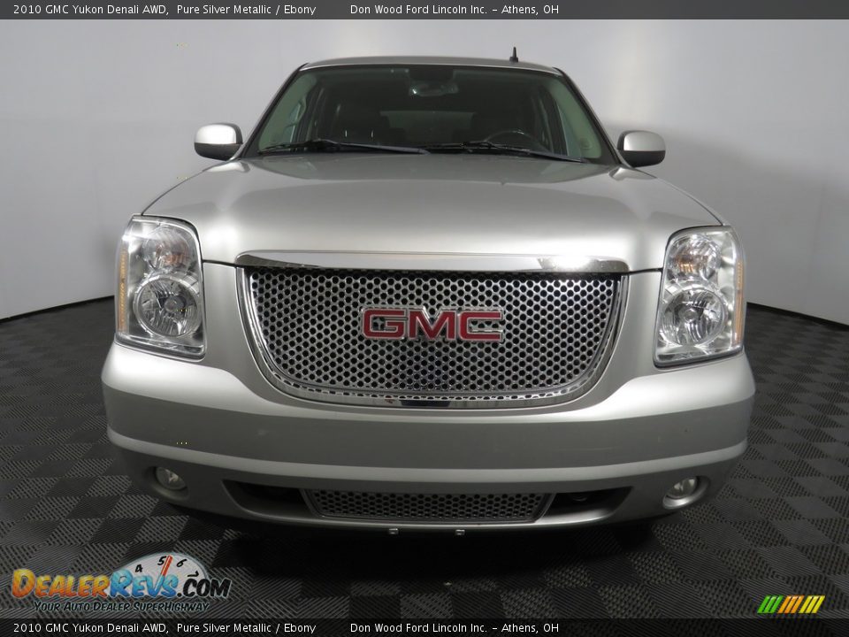 2010 GMC Yukon Denali AWD Pure Silver Metallic / Ebony Photo #5