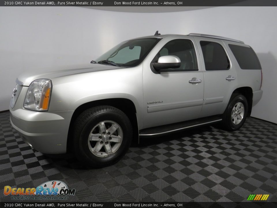 2010 GMC Yukon Denali AWD Pure Silver Metallic / Ebony Photo #8