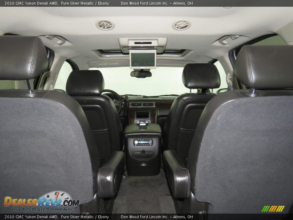 2010 GMC Yukon Denali AWD Pure Silver Metallic / Ebony Photo #15