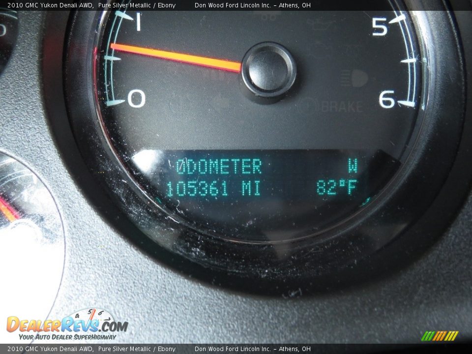 2010 GMC Yukon Denali AWD Pure Silver Metallic / Ebony Photo #33