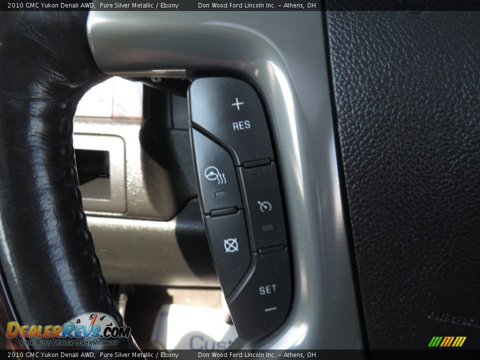 2010 GMC Yukon Denali AWD Pure Silver Metallic / Ebony Photo #36