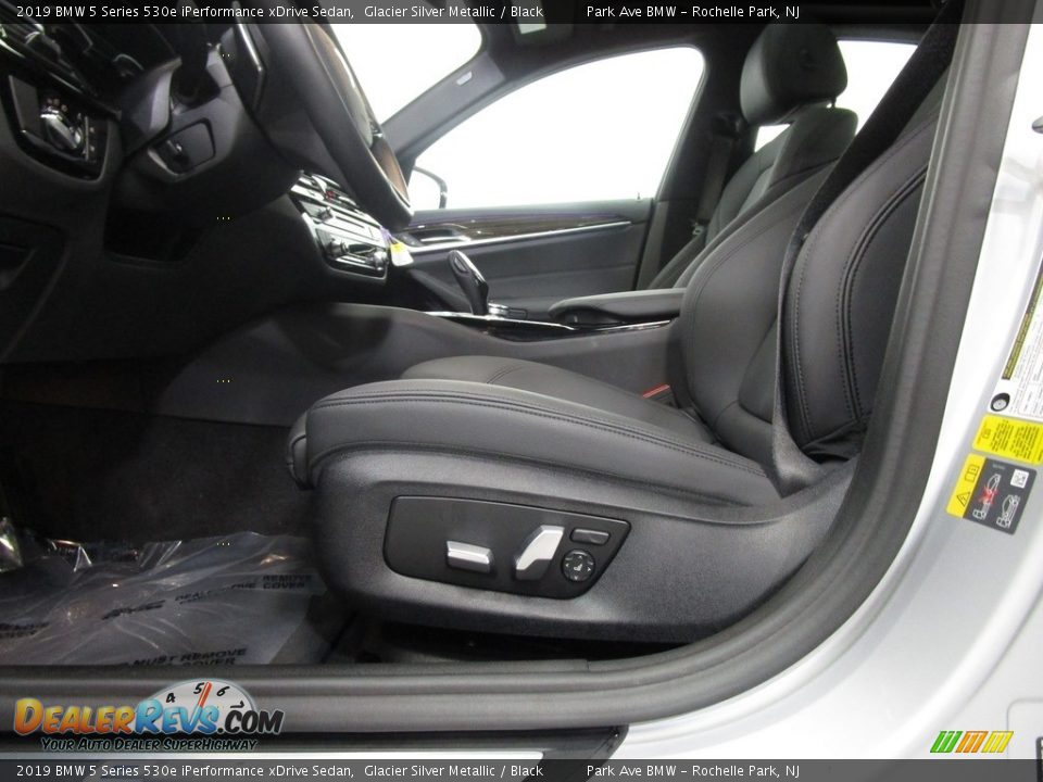 2019 BMW 5 Series 530e iPerformance xDrive Sedan Glacier Silver Metallic / Black Photo #9