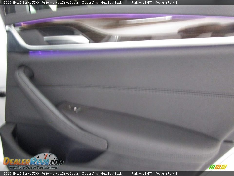 2019 BMW 5 Series 530e iPerformance xDrive Sedan Glacier Silver Metallic / Black Photo #16