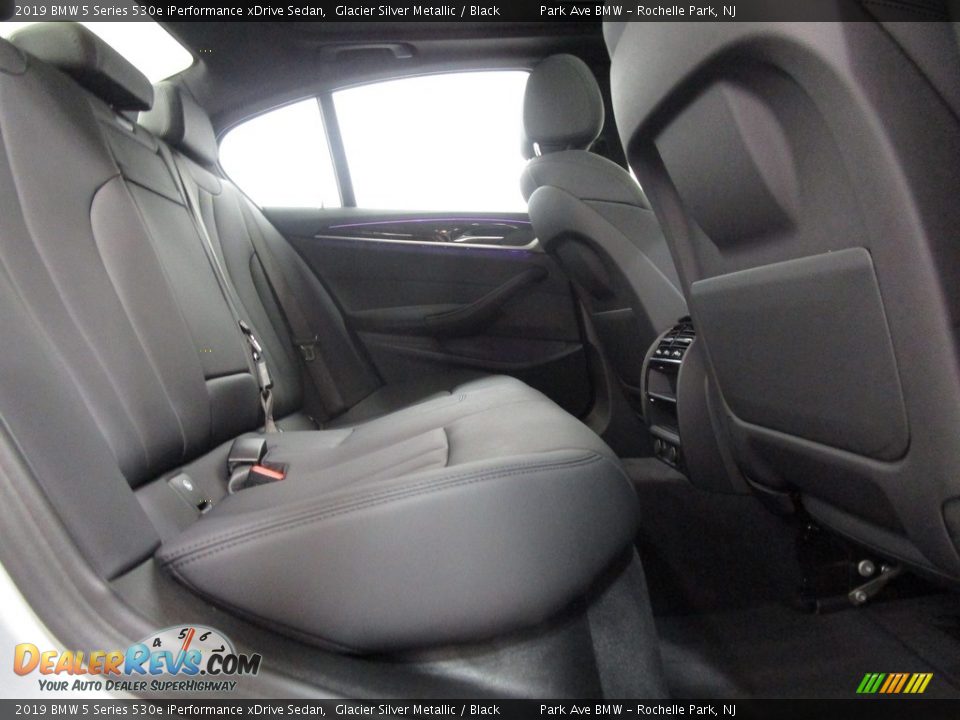 2019 BMW 5 Series 530e iPerformance xDrive Sedan Glacier Silver Metallic / Black Photo #18