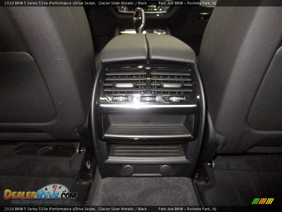 2019 BMW 5 Series 530e iPerformance xDrive Sedan Glacier Silver Metallic / Black Photo #19