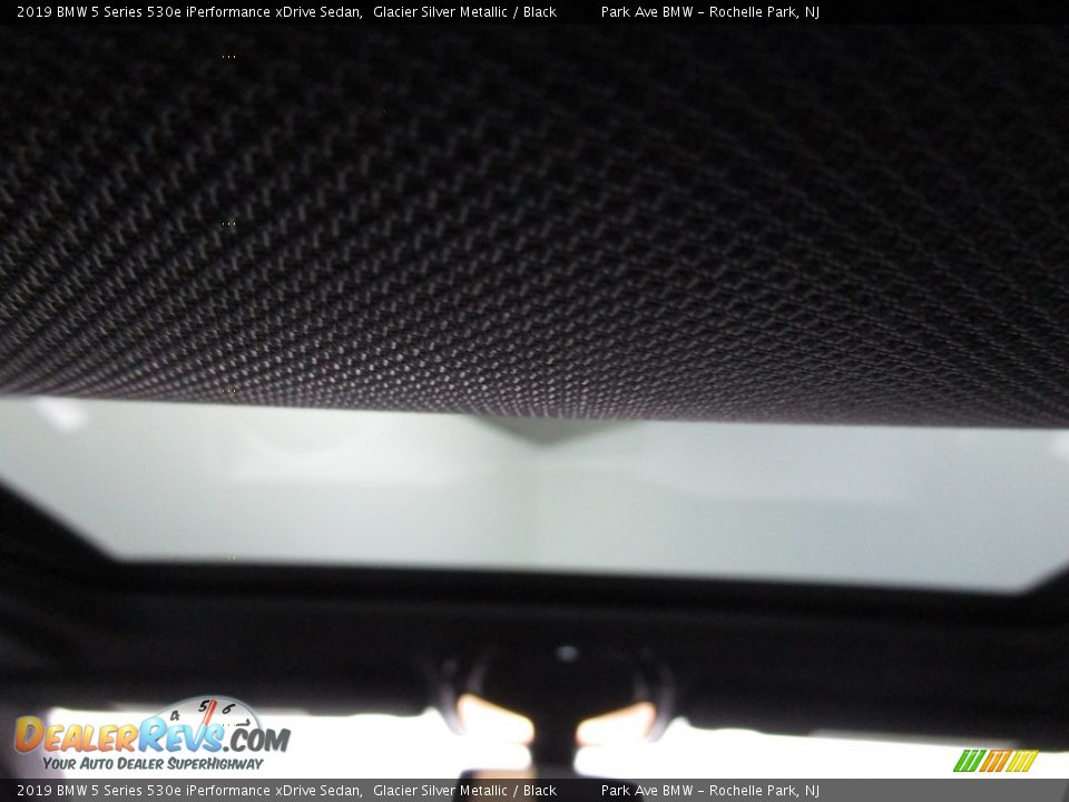 2019 BMW 5 Series 530e iPerformance xDrive Sedan Glacier Silver Metallic / Black Photo #21