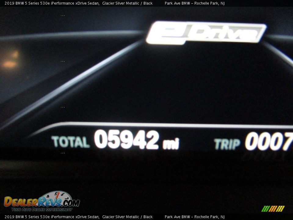 2019 BMW 5 Series 530e iPerformance xDrive Sedan Glacier Silver Metallic / Black Photo #24