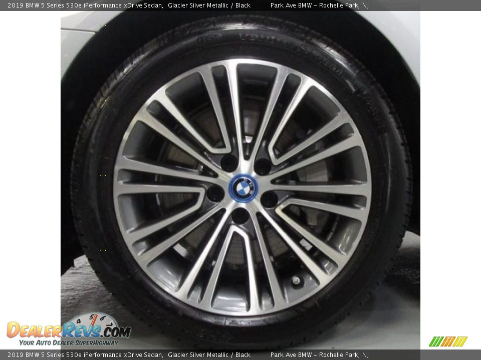 2019 BMW 5 Series 530e iPerformance xDrive Sedan Wheel Photo #29