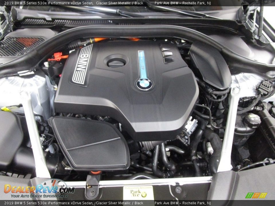 2019 BMW 5 Series 530e iPerformance xDrive Sedan 2.0 Liter e DI TwinPower Turbocharged DOHC 16-Valve VVT 4 Cylinder Gasoline/Plug-In Electric Hybrid Engine Photo #30