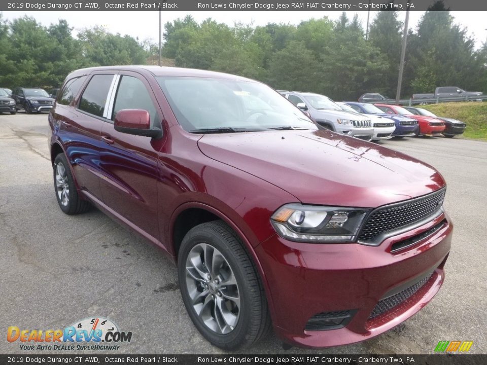 Front 3/4 View of 2019 Dodge Durango GT AWD Photo #7