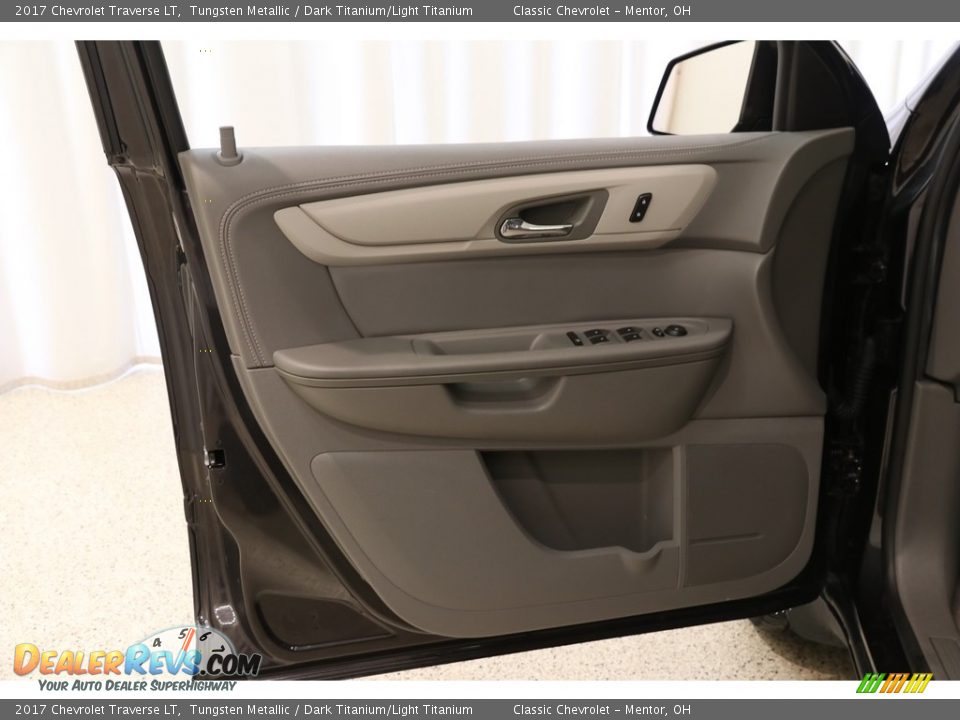 2017 Chevrolet Traverse LT Tungsten Metallic / Dark Titanium/Light Titanium Photo #4