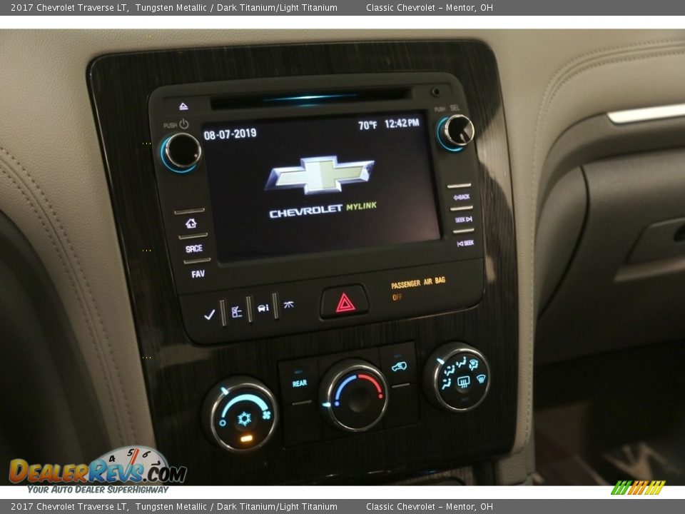 2017 Chevrolet Traverse LT Tungsten Metallic / Dark Titanium/Light Titanium Photo #8