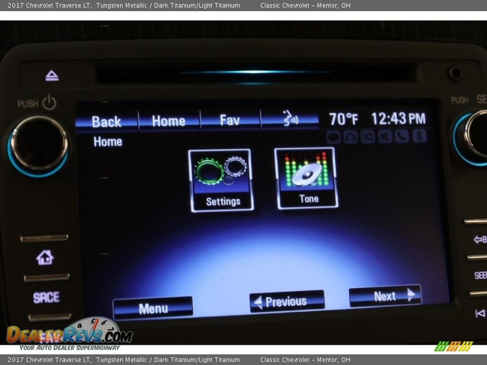 2017 Chevrolet Traverse LT Tungsten Metallic / Dark Titanium/Light Titanium Photo #11