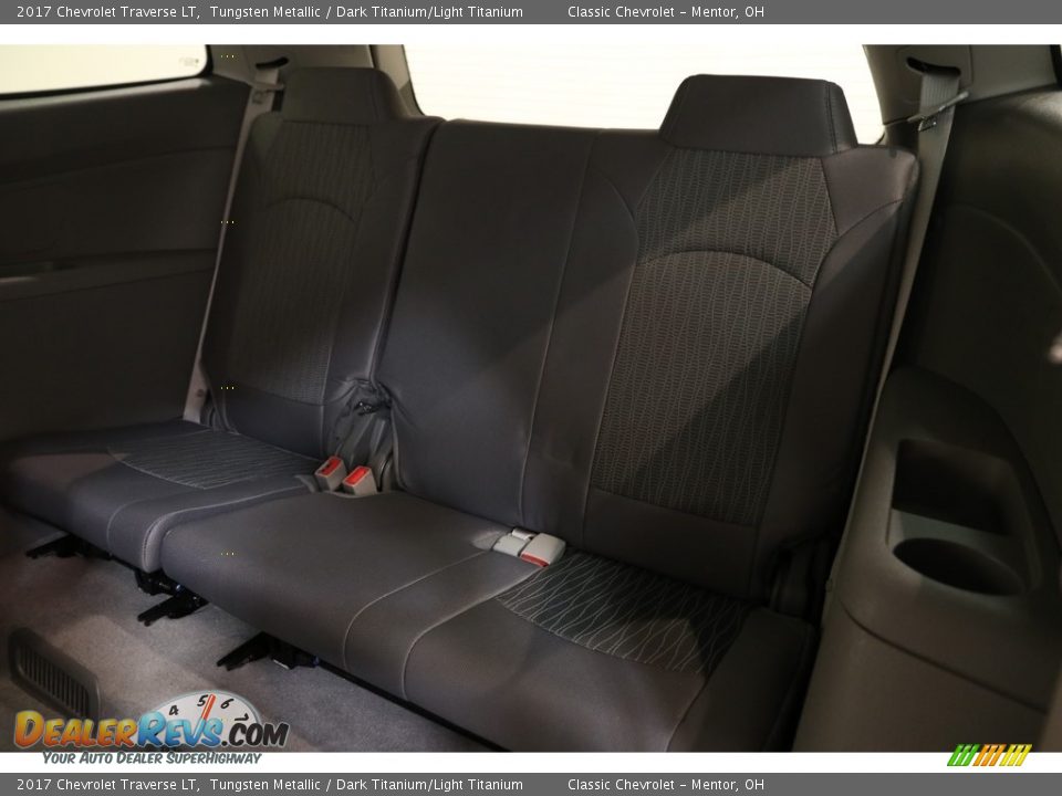 2017 Chevrolet Traverse LT Tungsten Metallic / Dark Titanium/Light Titanium Photo #19