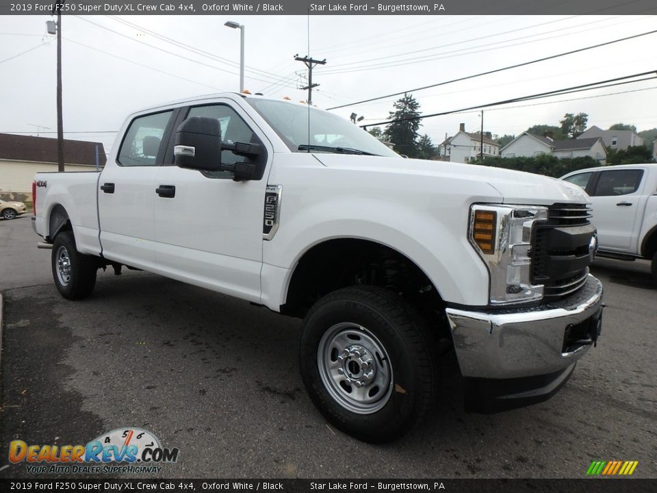 2019 Ford F250 Super Duty XL Crew Cab 4x4 Oxford White / Black Photo #3