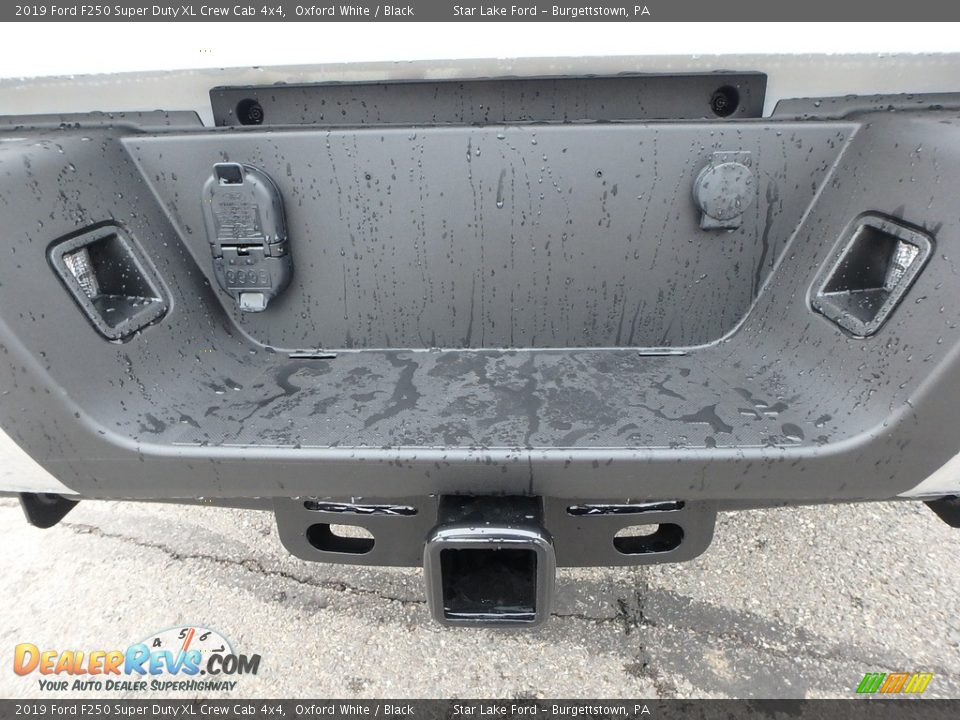 2019 Ford F250 Super Duty XL Crew Cab 4x4 Oxford White / Black Photo #16