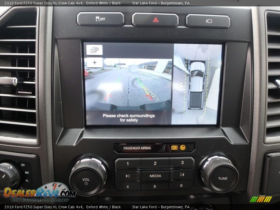 2019 Ford F250 Super Duty XL Crew Cab 4x4 Oxford White / Black Photo #19