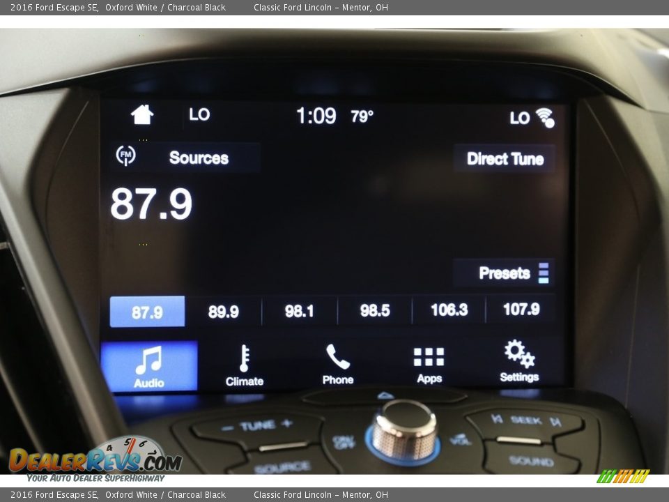 2016 Ford Escape SE Oxford White / Charcoal Black Photo #10