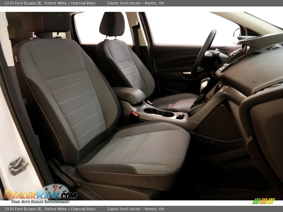 2016 Ford Escape SE Oxford White / Charcoal Black Photo #14