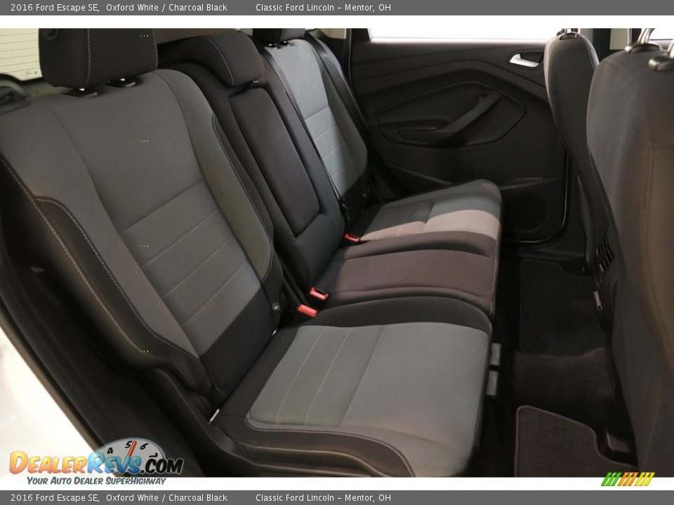 2016 Ford Escape SE Oxford White / Charcoal Black Photo #15