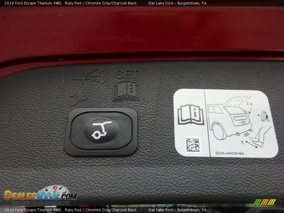 2019 Ford Escape Titanium 4WD Ruby Red / Chromite Gray/Charcoal Black Photo #8