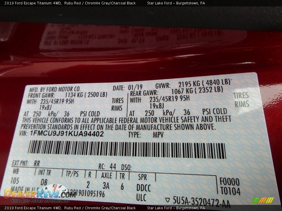 2019 Ford Escape Titanium 4WD Ruby Red / Chromite Gray/Charcoal Black Photo #12