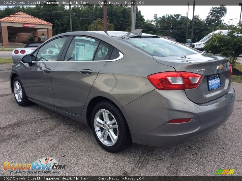 2017 Chevrolet Cruze LT Pepperdust Metallic / Jet Black Photo #7